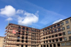 Montage von Fenstern in Prora